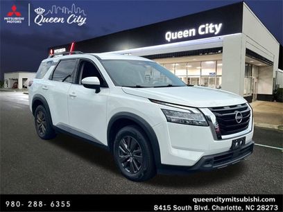 Used 2022 Nissan Pathfinder SV
