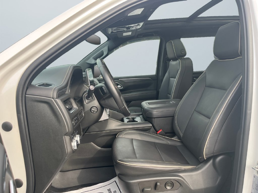Used 2022 GMC Yukon XL SLT w/ SLT Premium Package AWD/4WD image 9