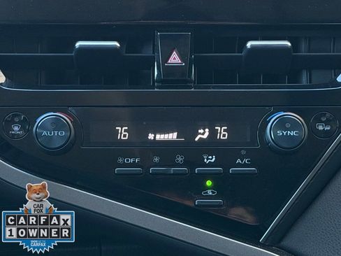 Used 2024 Toyota Camry SE image 16