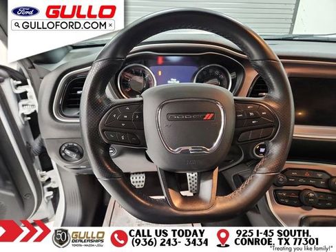 Used 2022 Dodge Challenger R/T w/ Performance Handling Group image 13