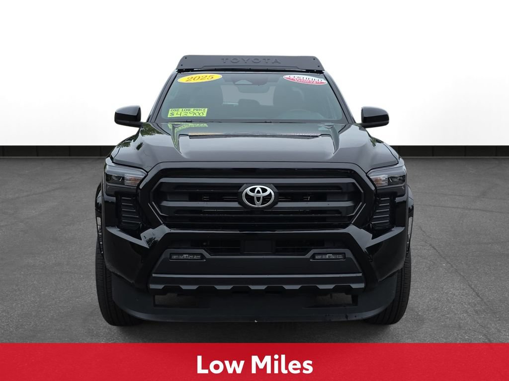 Certified 2025 Toyota Tacoma SR5 AWD/4WD image 3