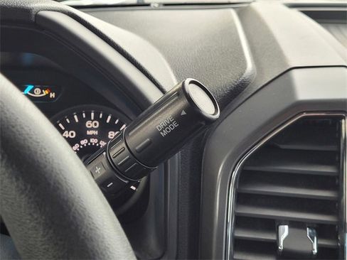 Used 2020 Ford F150 XLT image 12