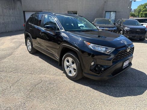 Used 2020 Toyota RAV4 XLE w/ Convenience Package AWD/4WD image 9