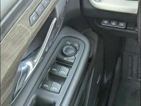 Used 2024 GMC Terrain Denali w/ LPO, Floor Liner Package AWD/4WD image 29