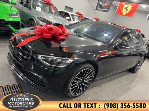 Used 2021 Mercedes-Benz S 580 4MATIC Sedan image 2