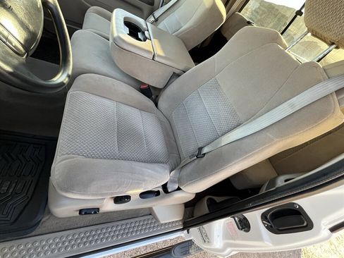 Used 2002 Ford F250 XLT image 9