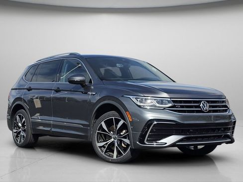 Used 2022 Volkswagen Tiguan SEL R-Line AWD/4WD image 2