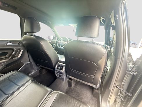 Used 2022 Volkswagen Tiguan SEL R-Line AWD/4WD image 30