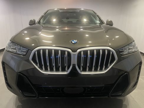 Certified 2025 BMW X6 xDrive40i w/ Parking Assistance Package AWD/4WD image 2
