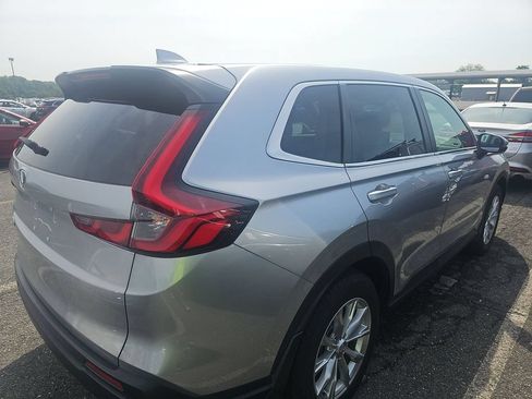 Used 2024 Honda CR-V EX image 10