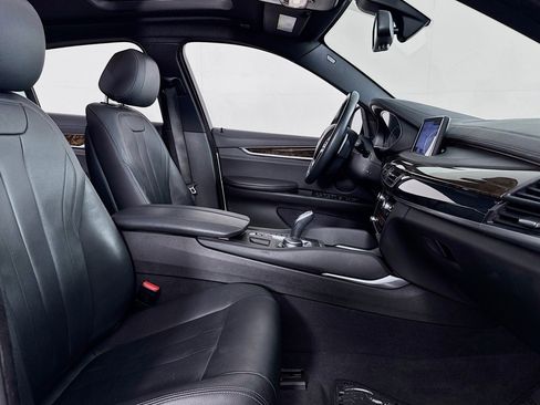 Used 2019 BMW X6 sDrive35i image 6