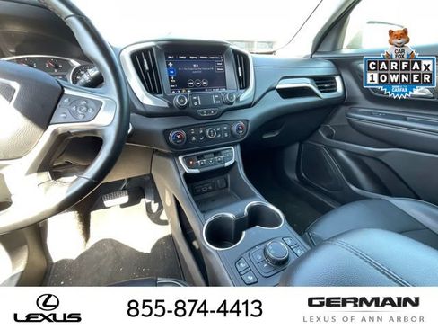 Used 2024 GMC Terrain SLT FWD image 19