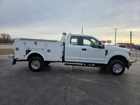 Used 2018 Ford F250 XL w/ Power Equipment Group image 6