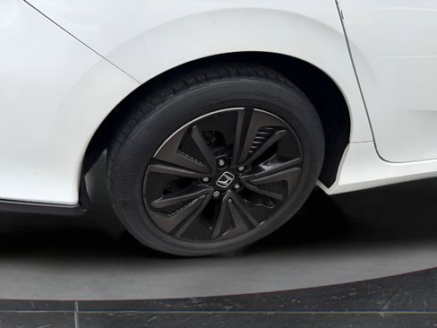 Used 2019 Honda Civic EX image 14