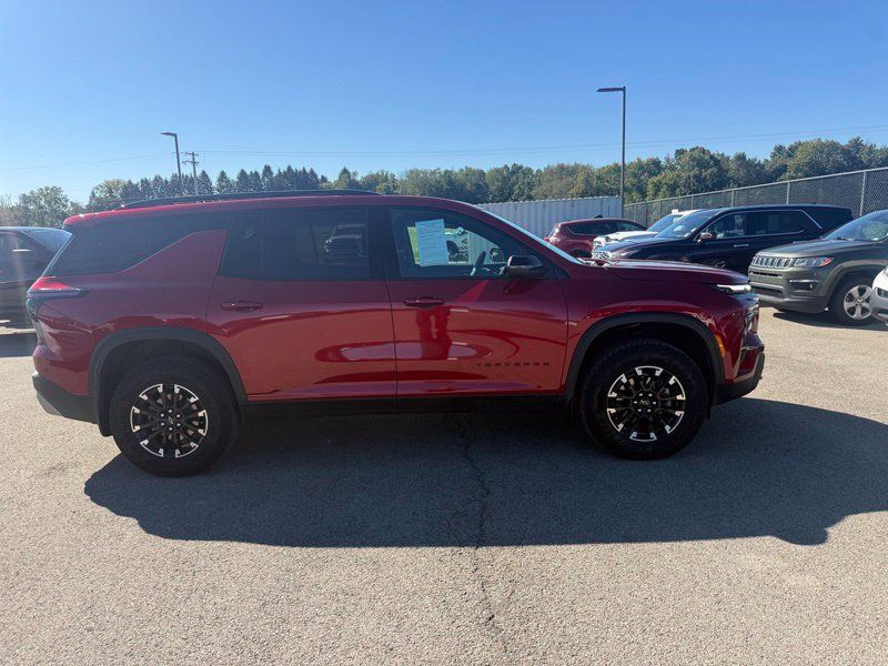 Used 2026 Chevrolet Traverse Z71 w/ LPO, Floor Liner Package AWD/4WD image 15