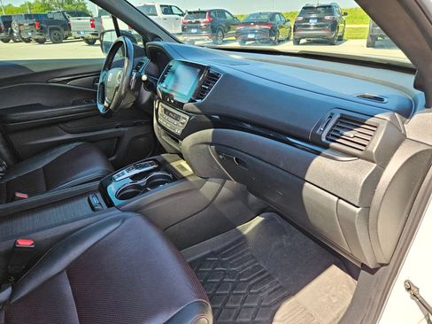 Used 2023 Honda Ridgeline Black Edition image 31