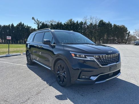 Certified 2024 Kia Carnival SX Prestige image 3