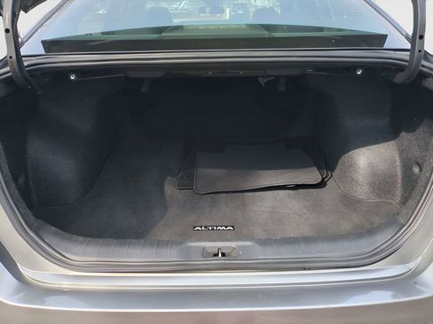 Used 2024 Nissan Altima 2.5 SV image 12