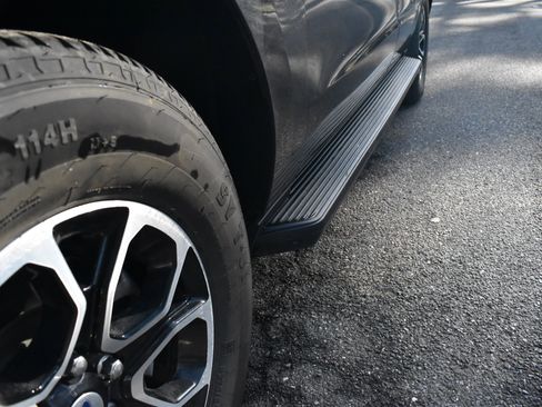 Used 2024 Ford Expedition XLT image 17