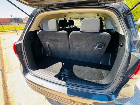 Used 2020 Kia Sorento LX FWD image 18