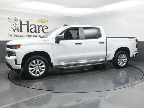 Used 2020 Chevrolet Silverado 1500 Custom w/ Custom Value Package AWD/4WD image 32
