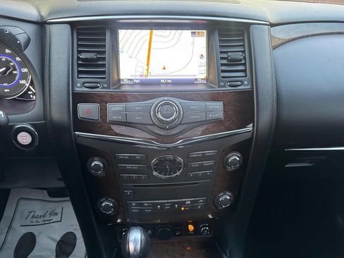 Used 2011 INFINITI QX56 4WD w/ Deluxe Touring Pkg image 28