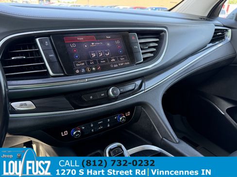 Used 2020 Buick Enclave Essence AWD/4WD image 23