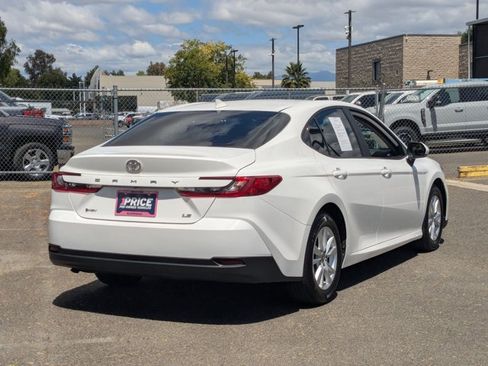 Used 2025 Toyota Camry LE FWD image 5