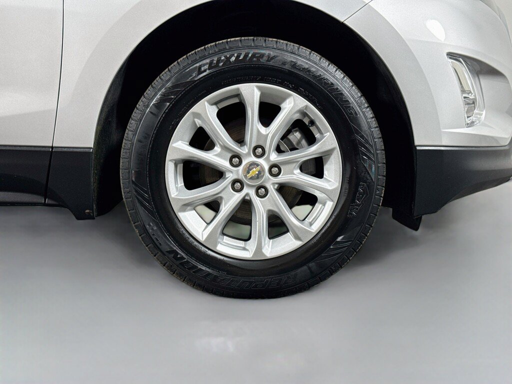 Used 2019 Chevrolet Equinox LT w/ Driver Convenience Package AWD/4WD image 43