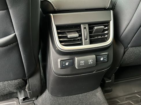 Certified 2022 Subaru Outback Limited image 26