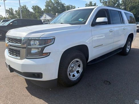 Used 2015 Chevrolet Suburban 2WD image 1