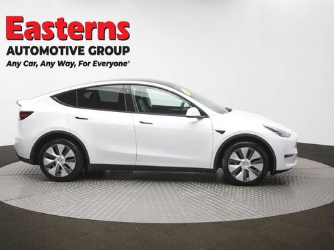 Used 2023 Tesla Model Y Long Range AWD/4WD image 40