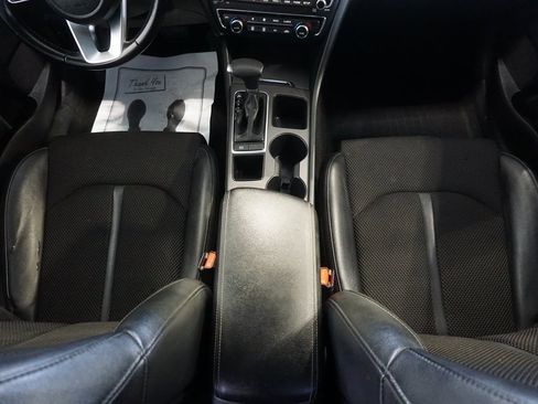 Used 2019 Kia Optima S image 30