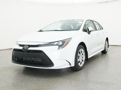 New 2026 Toyota Corolla LE image 32