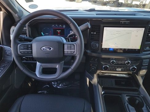 New 2026 Ford F250 Lariat w/ Black Appearance Package image 8