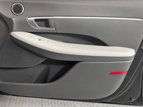 Used 2026 Hyundai Sonata SE FWD image 23