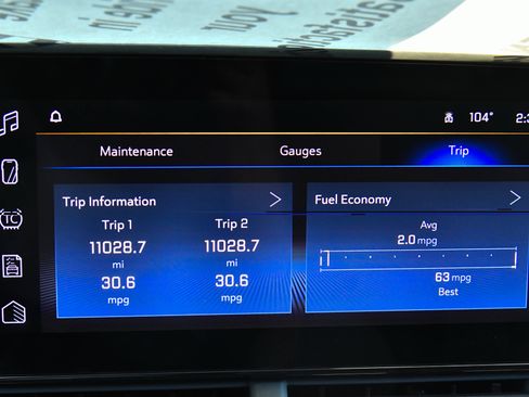 Used 2025 Chevrolet Trax LT FWD image 19