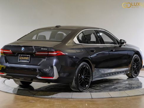 Used 2025 BMW 530i RWD image 10