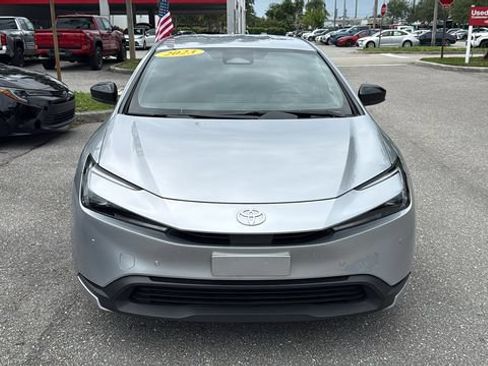 Used 2023 Toyota Prius LE FWD image 2