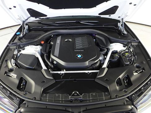 Certified 2023 BMW 540i w/ M Sport Package image 6