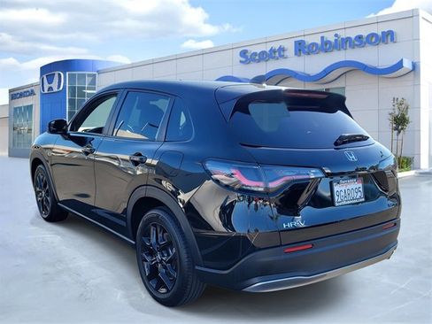 Certified 2023 Honda HR-V Sport image 3