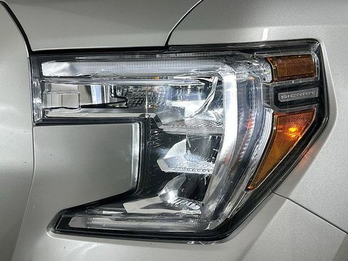 Used 2022 GMC Sierra 1500 Elevation w/ LPO, Elevation Black Package image 30