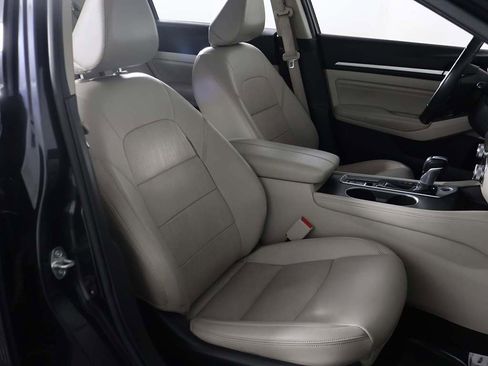 Used 2019 Nissan Altima 2.5 Platinum image 32