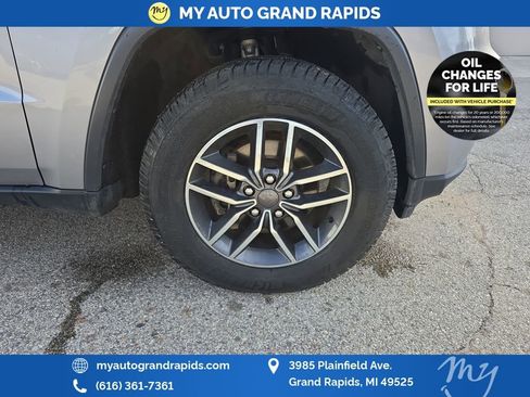 Used 2019 Jeep Grand Cherokee Limited image 31