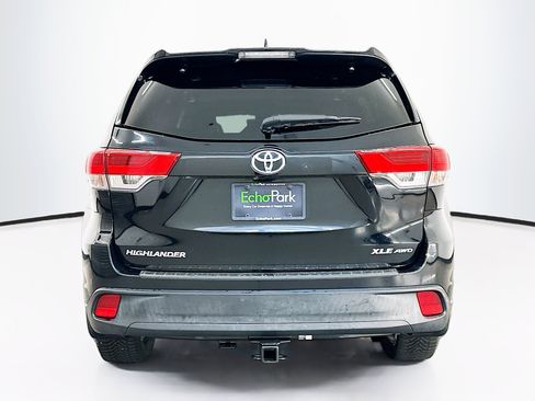 Used 2017 Toyota Highlander XLE w/ Protection Package #3 AWD/4WD image 7