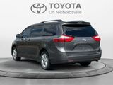 Used 2015 Toyota Sienna LE image 3