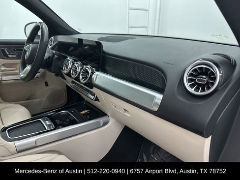 Used 2024 Mercedes-Benz GLB 250 image 25
