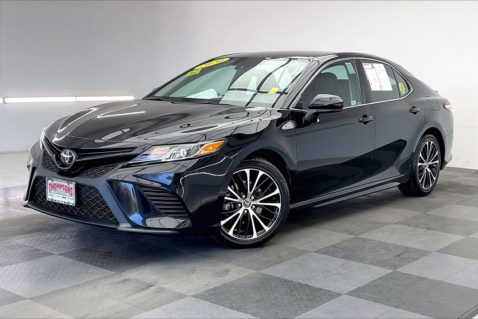 Used 2020 Toyota Camry SE FWD image 12