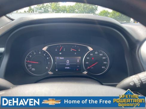 Used 2023 GMC Acadia SLE w/ Driver Convenience Package FWD image 12