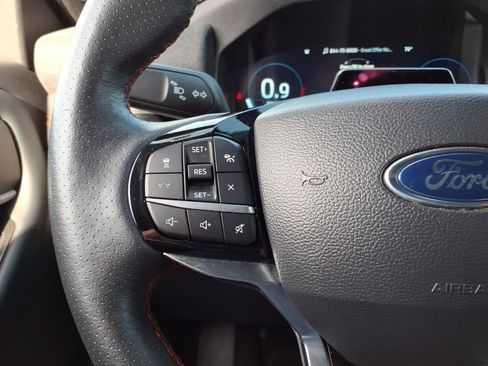Used 2025 Ford Explorer ST-Line AWD/4WD image 19